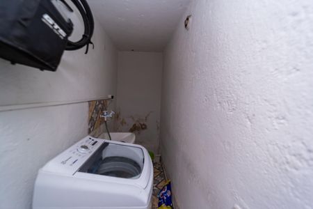 Casa à venda com 100m², 2 quartos e 2 vagas Casa à venda com 100m², 2 quartos e 2 vagasÁrea de Serviço