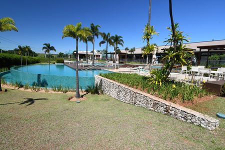 Casa de condomínio à venda com 360m², 3 quartos e 4 vagasÁrea comum - Piscina