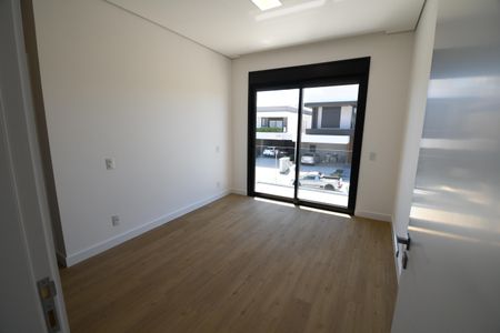 Casa de condomínio à venda com 360m², 3 quartos e 4 vagasSuíte 2