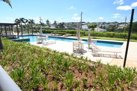 Casa de condomínio à venda com 360m², 3 quartos e 4 vagasÁrea comum - Piscina