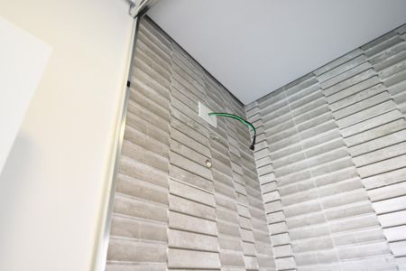 Casa de condomínio à venda com 360m², 3 quartos e 4 vagasBanheiro de serviço