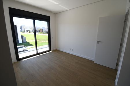 Casa de condomínio à venda com 360m², 3 quartos e 4 vagasSuíte 2