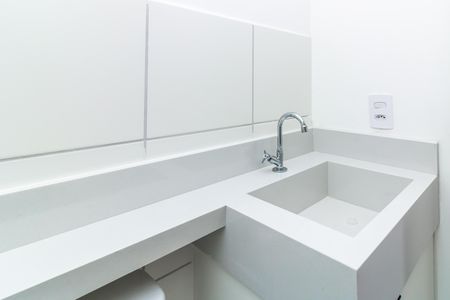 Apartamento para alugar com 37m², 2 quartos e sem vagaBanheiro