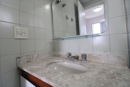 Apartamento à venda com 78m², 3 quartos e 1 vagaBanheiro da Suíte