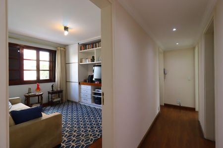 Apartamento à venda com 190m², 4 quartos e 2 vagasCorredor