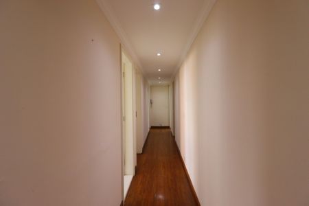 Apartamento à venda com 190m², 4 quartos e 2 vagasCorredor