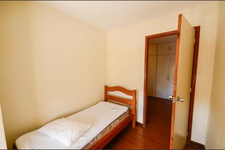 Casa à venda com 1884m², 8 quartos e 5 vagasQuarto 2