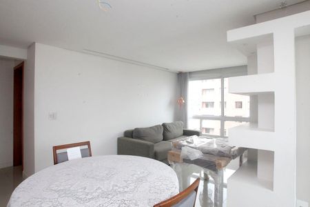 Apartamento à venda com 75m², 2 quartos e 2 vagasSala