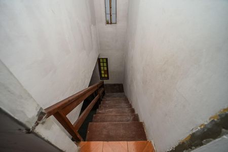 Apartamento para alugar com 40m², 2 quartos e sem vaga Apartamento para alugar com 40m², 2 quartos e sem vagaEscada externa