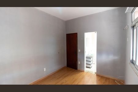 Apartamento à venda com 79m², 3 quartos e sem vagaSuíte 