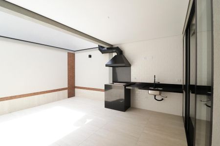 Casa à venda com 220m², 3 quartos e 4 vagasSala/Cozinha
