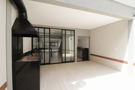 Casa à venda com 220m², 3 quartos e 4 vagasChurrasqueira/Área de Serviço