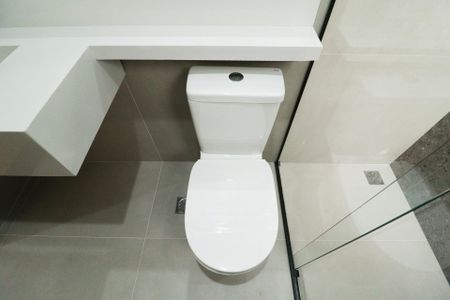 Casa à venda com 220m², 3 quartos e 4 vagasBanheiro da Suíte 2