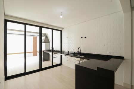 Casa à venda com 220m², 3 quartos e 4 vagasSala/Cozinha