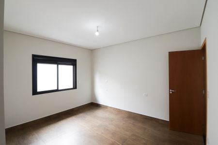 Casa à venda com 220m², 3 quartos e 4 vagasSuíte 1