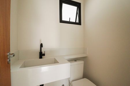 Casa à venda com 220m², 3 quartos e 4 vagasLavabo