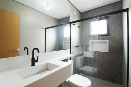 Casa à venda com 220m², 3 quartos e 4 vagasBanheiro da Suíte 1