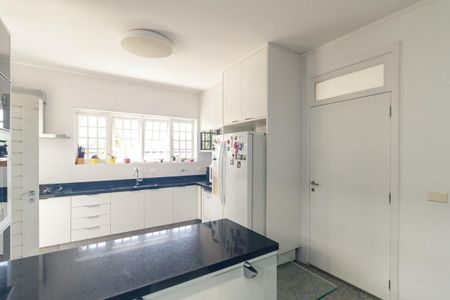 Casa à venda com 350m², 3 quartos e 4 vagas Casa à venda com 350m², 3 quartos e 4 vagasCozinha