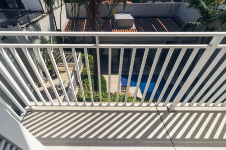 Casa à venda com 350m², 3 quartos e 4 vagas Casa à venda com 350m², 3 quartos e 4 vagasVaranda do Quarto 3 - Suíte