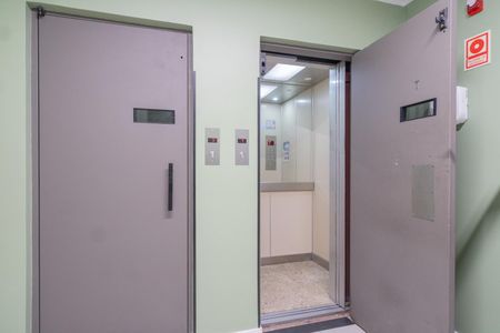 Apartamento à venda com 33m², 1 quarto e sem vagaElevadores