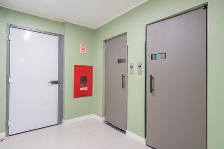 Apartamento à venda com 33m², 1 quarto e sem vagaElevadores