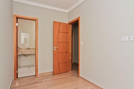 Casa à venda com 160m², 3 quartos e 2 vagasSuíte 2