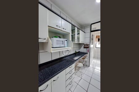 Apartamento à venda com 84m², 3 quartos e 2 vagasCozinha