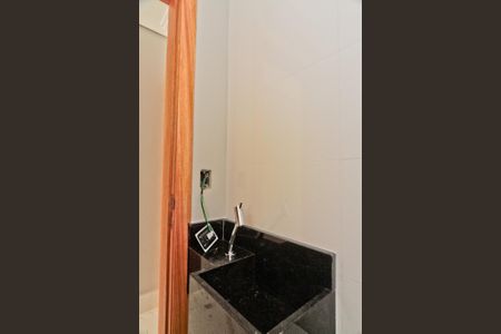 Casa à venda com 160m², 3 quartos e 2 vagas Casa à venda com 160m², 3 quartos e 2 vagasLavabo