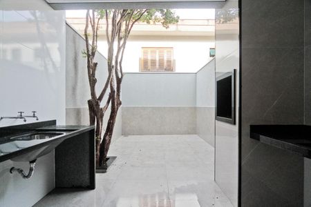 Casa à venda com 160m², 3 quartos e 2 vagas Casa à venda com 160m², 3 quartos e 2 vagasÁrea de Serviço