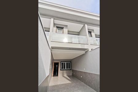 Casa à venda com 160m², 3 quartos e 2 vagas Casa à venda com 160m², 3 quartos e 2 vagasÁrea externa