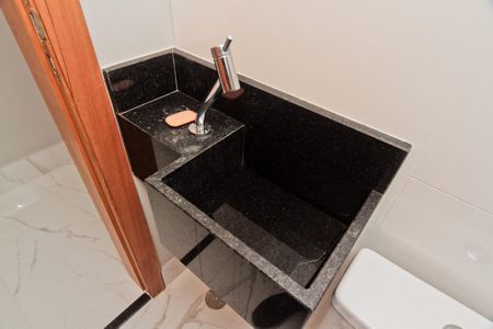 Casa à venda com 160m², 3 quartos e 2 vagasLavabo