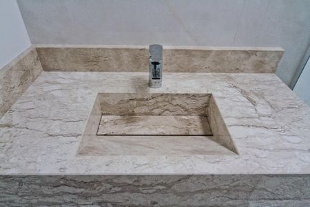 Casa à venda com 160m², 3 quartos e 2 vagasBanheiro da Suíte 2