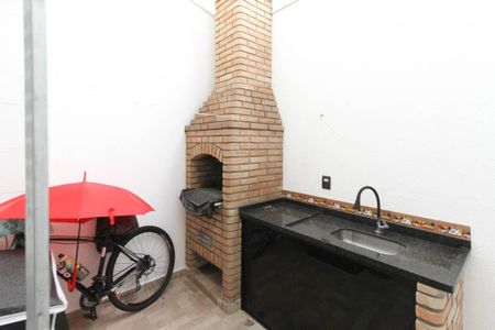 Casa à venda com 101m², 3 quartos e 2 vagasÁrea comum