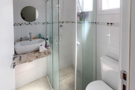 Casa à venda com 101m², 3 quartos e 2 vagasBanheiro da Suíte