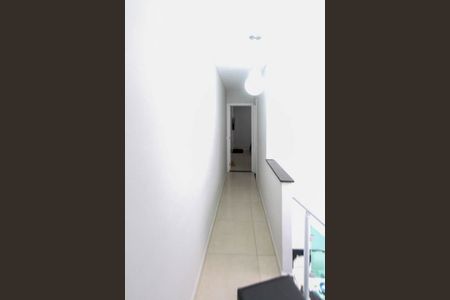 Casa à venda com 101m², 3 quartos e 2 vagasCorredor
