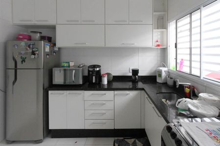 Casa à venda com 101m², 3 quartos e 2 vagasCozinha