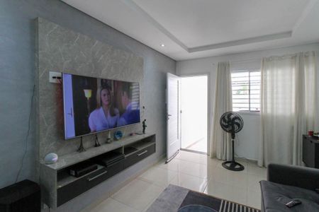 Casa à venda com 101m², 3 quartos e 2 vagasSala