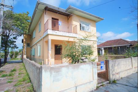 Casa à venda com 520m², 9 quartos e 3 vagasFachada Frontal