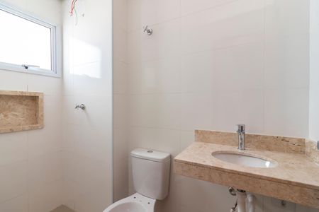 Apartamento à venda com 76m², 2 quartos e 1 vaga Apartamento à venda com 76m², 2 quartos e 1 vagaBanheiro da Suíte 1