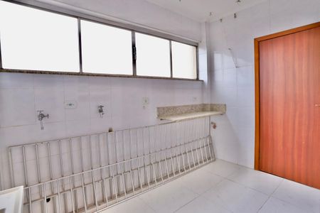 Apartamento à venda com 106m², 3 quartos e 1 vaga Apartamento à venda com 106m², 3 quartos e 1 vagaÁrea de Serviço
