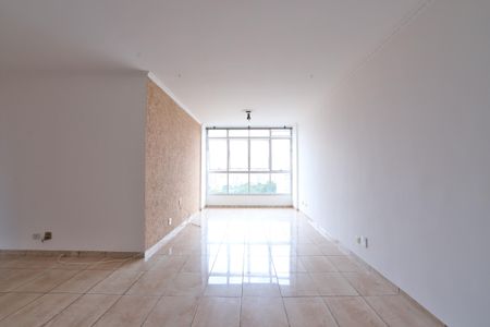 Apartamento à venda com 106m², 3 quartos e 1 vaga Apartamento à venda com 106m², 3 quartos e 1 vagaSala
