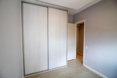 Apartamento à venda com 95m², 3 quartos e 2 vagasQuarto 2