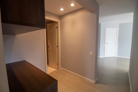 Apartamento à venda com 95m², 3 quartos e 2 vagasEscritório
