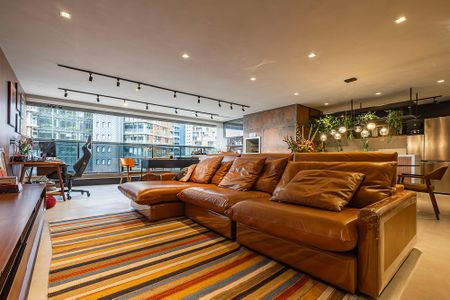 Apartamento à venda com 111m², 2 quartos e 2 vagasSala/Cozinha