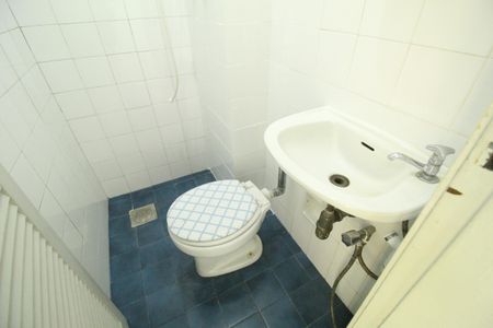 Apartamento à venda com 75m², 2 quartos e 1 vagaÁrea de serviço - Banheiro