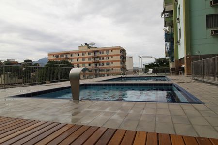 Apartamento à venda com 75m², 2 quartos e 1 vagaÁrea comum - Piscina