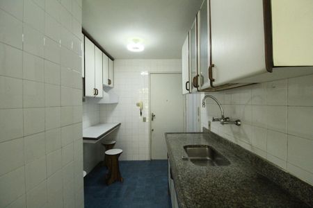 Apartamento à venda com 75m², 2 quartos e 1 vagaCozinha
