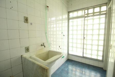 Apartamento à venda com 75m², 2 quartos e 1 vagaÁrea de serviço