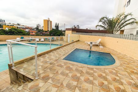Apartamento à venda com 54m², 3 quartos e 1 vaga Apartamento à venda com 54m², 3 quartos e 1 vagaÁrea comum - Piscina