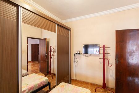 Casa à venda com 308m², 4 quartos e 5 vagasQuarto 1 - Casa 1